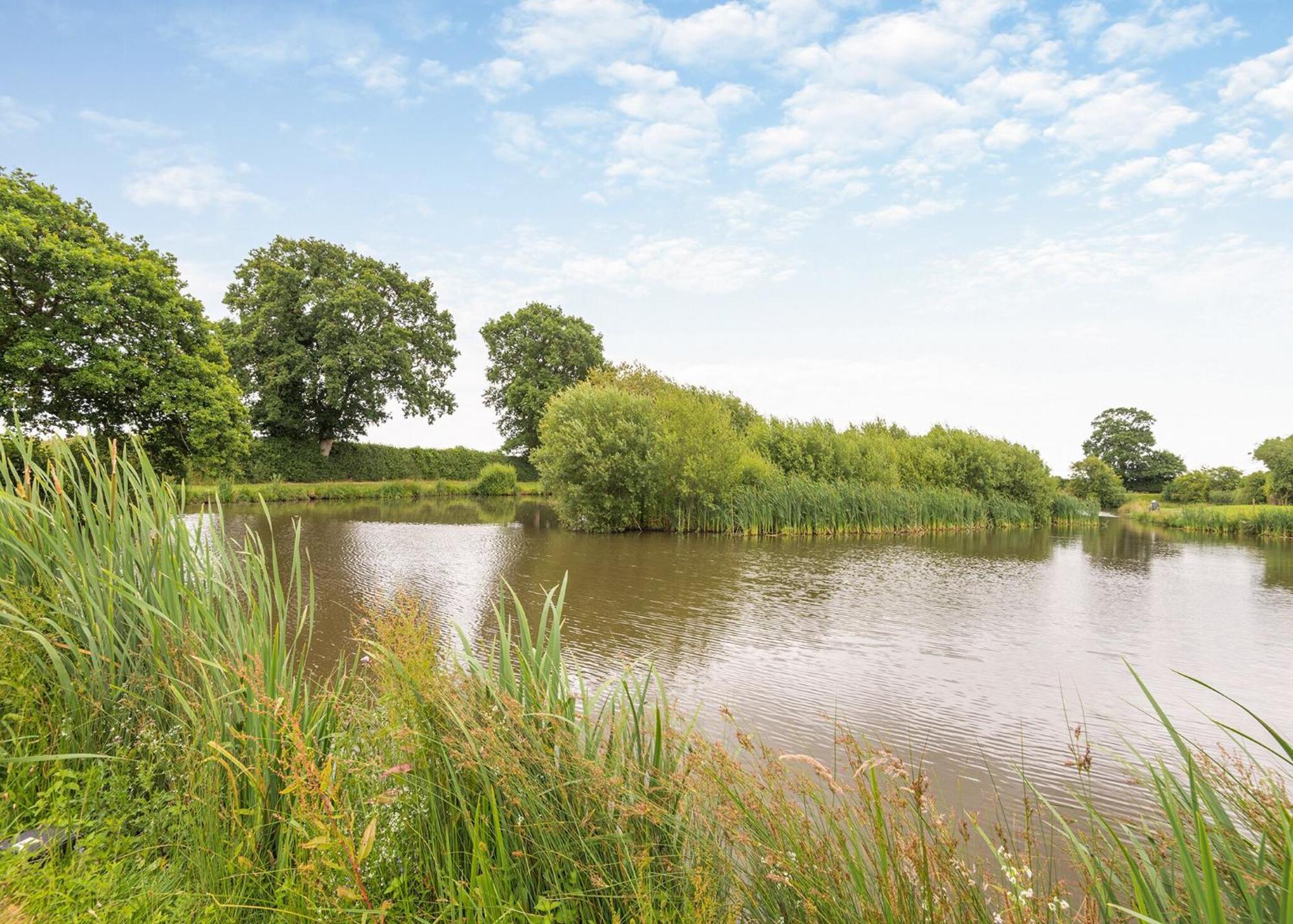 Wigmore Lakes Lodges Cardeston ภายนอก รูปภาพ