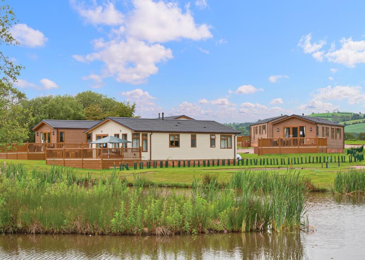 Wigmore Lakes Lodges Cardeston ภายนอก รูปภาพ
