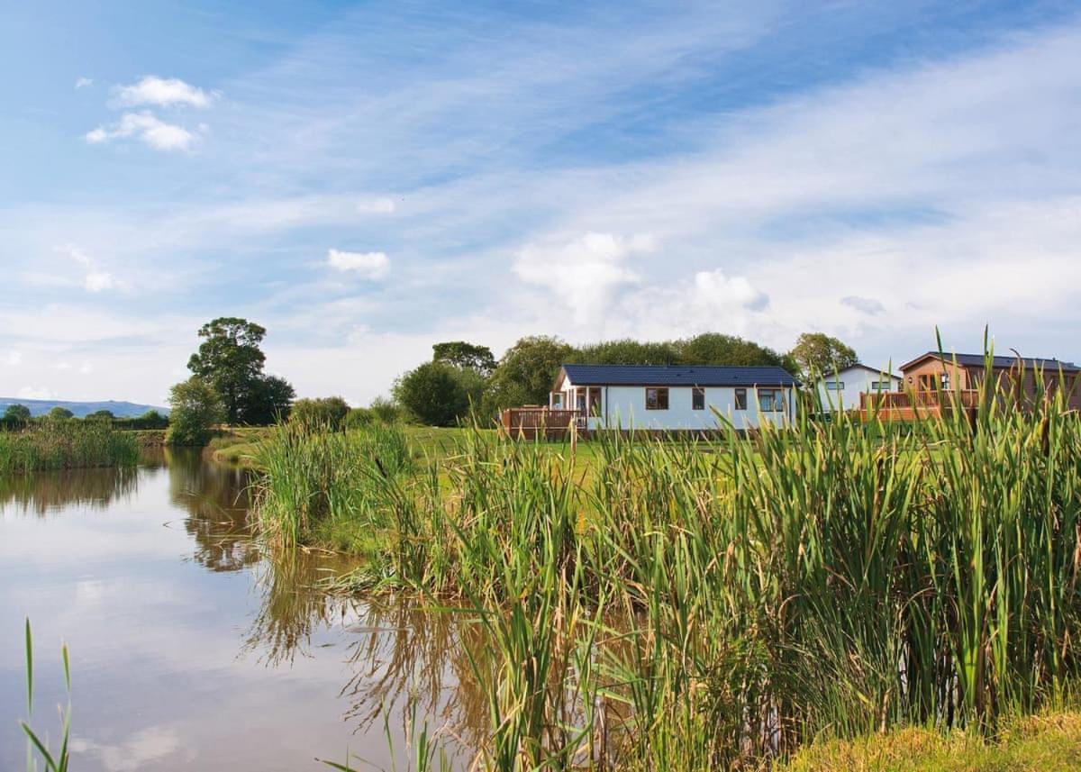 Wigmore Lakes Lodges Cardeston ภายนอก รูปภาพ
